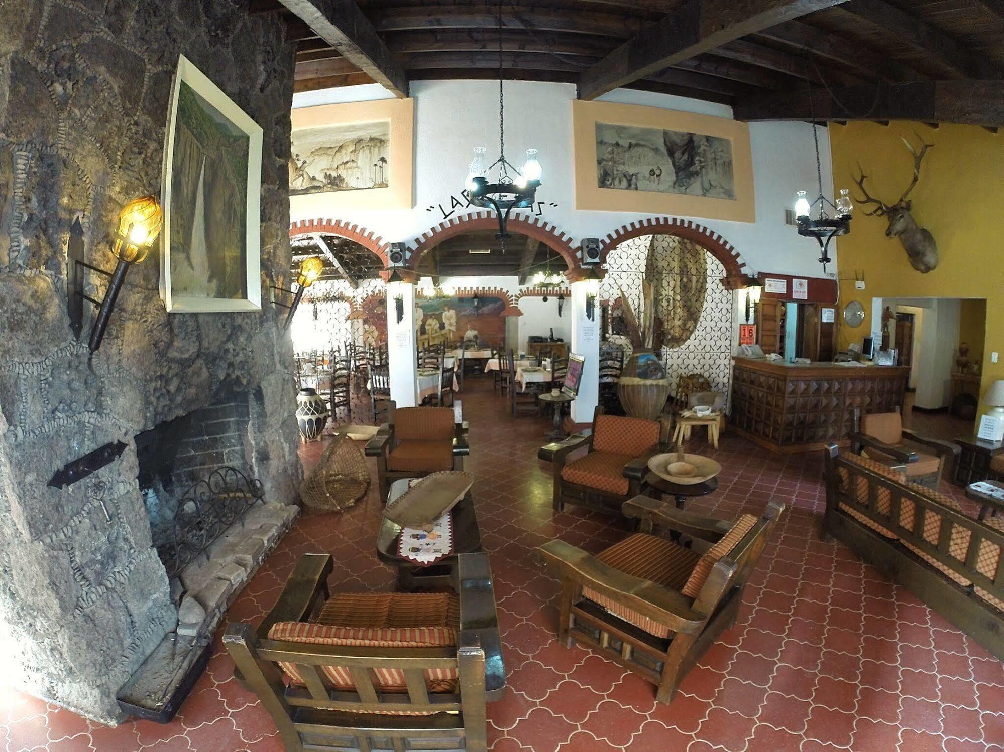 Hotel Parador Santa Cruz Creel Extérieur photo